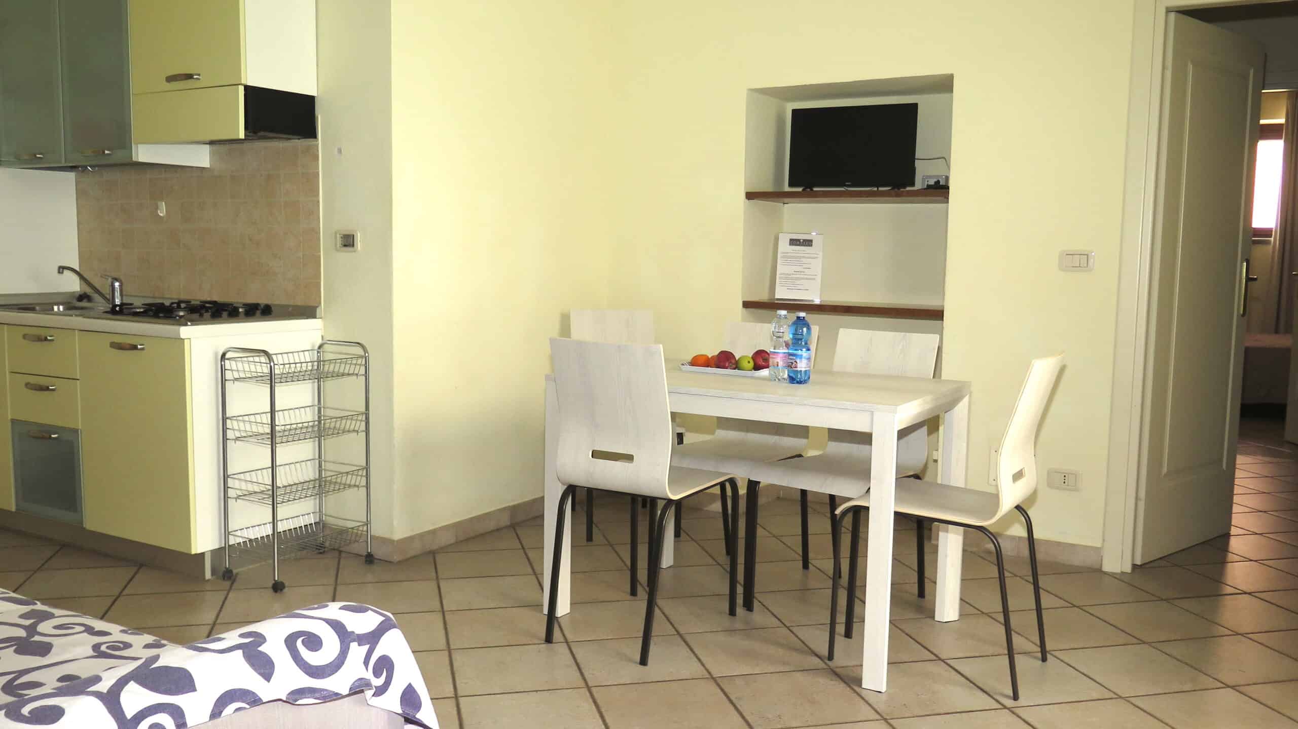 cucina e sala da pranzo in appartamento